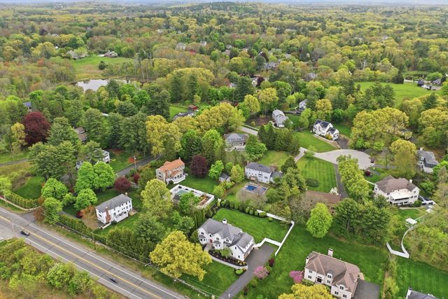 340 S Main St, Andover, MA 01810