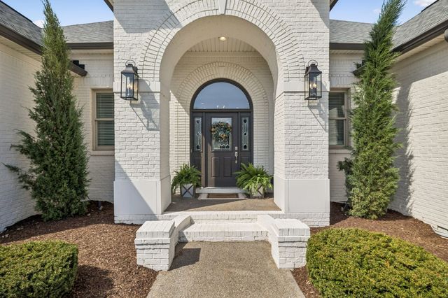 121 Tattnall Ct, Gallatin, TN 37066