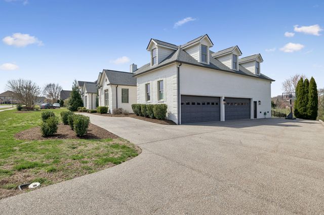 121 Tattnall Ct, Gallatin, TN 37066