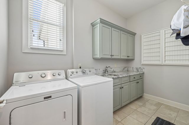 121 Tattnall Ct, Gallatin, TN 37066