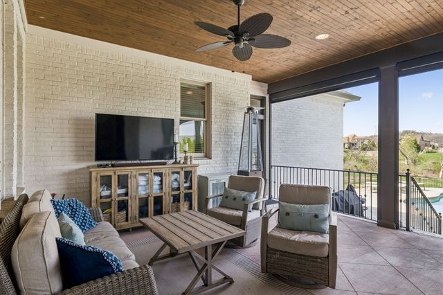 121 Tattnall Ct, Gallatin, TN 37066