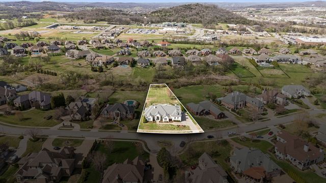 121 Tattnall Ct, Gallatin, TN 37066