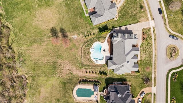 121 Tattnall Ct, Gallatin, TN 37066