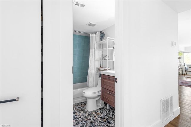 3912 Whispering Oaks Pl Apt 101, Virginia Beach, VA 23455