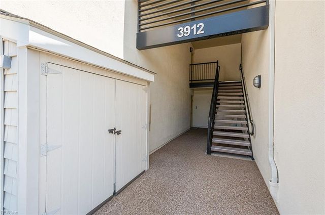 3912 Whispering Oaks Pl Apt 101, Virginia Beach, VA 23455