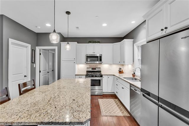 709 Crosswinds Dr, Peters Twp, PA 15317