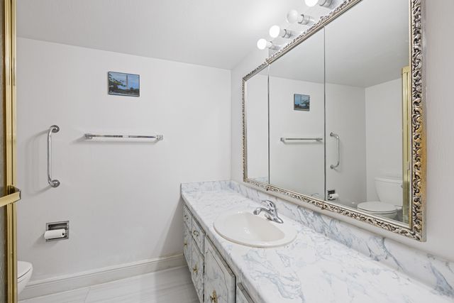 1200 Hibiscus Avenue 201, Pompano Beach, FL 33062