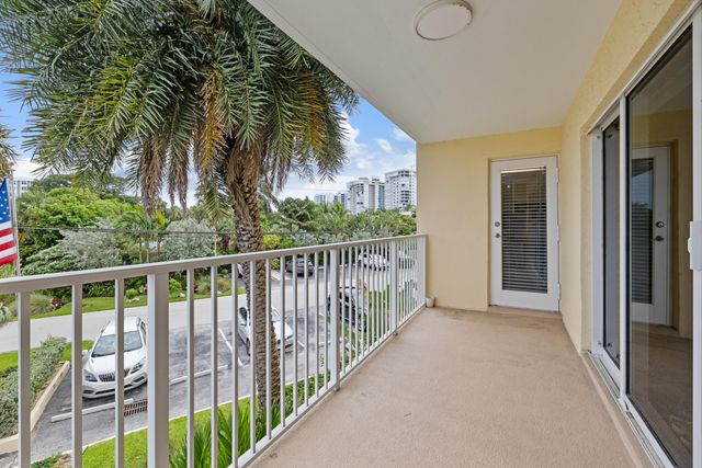 1200 Hibiscus Avenue 201, Pompano Beach, FL 33062