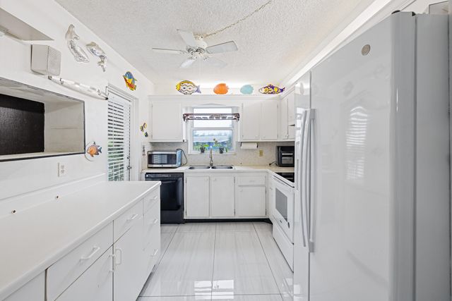 1200 Hibiscus Avenue 201, Pompano Beach, FL 33062