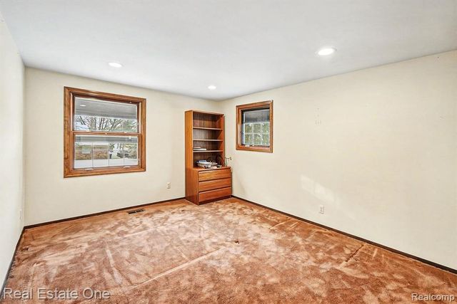 2141 Michele Drive, Troy, MI 48085