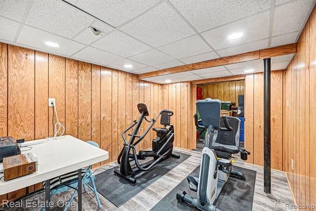 2141 Michele Drive, Troy, MI 48085