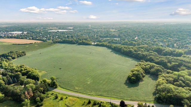 24x3 Holy Name Drive, Medina, MN 55340