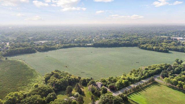 24x3 Holy Name Drive, Medina, MN 55340