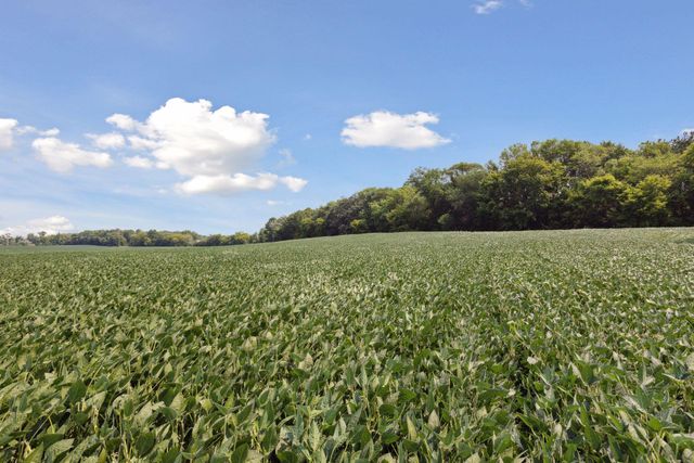 24x3 Holy Name Drive, Medina, MN 55340