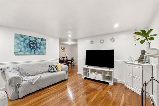 5 Main St, Acton, MA 01720