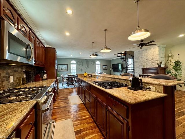 530 Hampton PL, Portsmouth, VA 23704