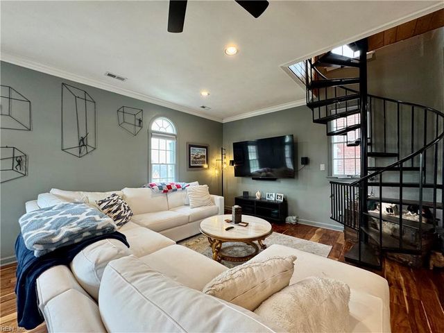 530 Hampton PL, Portsmouth, VA 23704