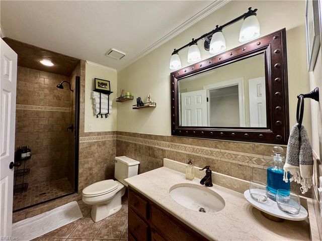 530 Hampton PL, Portsmouth, VA 23704