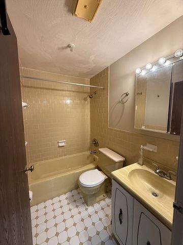 115 Squantum Street 815, Quincy, MA 02171