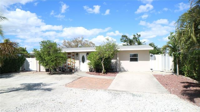 2201 CORONET STREET 1, Fort Myers, FL 33907
