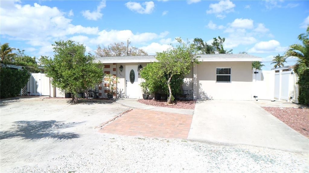2201 CORONET STREET 1, Fort Myers, FL 33907