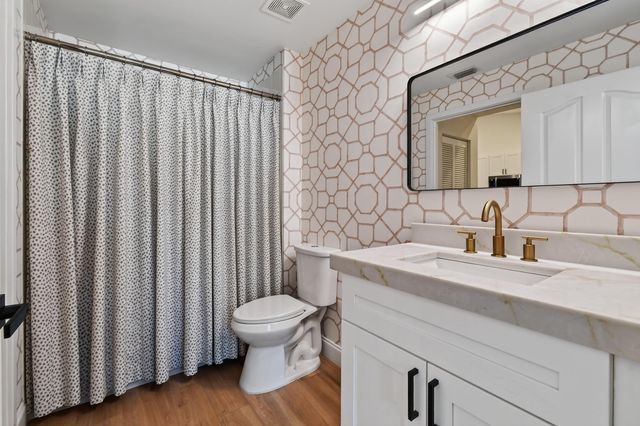 8402 Logia Circle, Boynton Beach, FL 33472