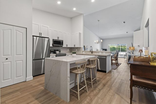8402 Logia Circle, Boynton Beach, FL 33472