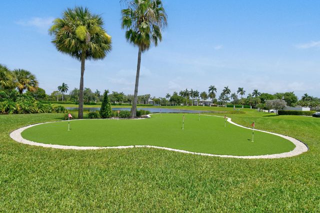 8402 Logia Circle, Boynton Beach, FL 33472