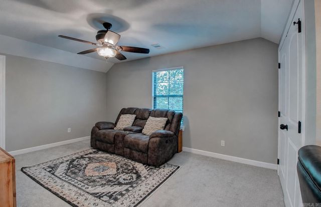 12617 Coulter Lake Rd Road, Mabelvale, AR 72103