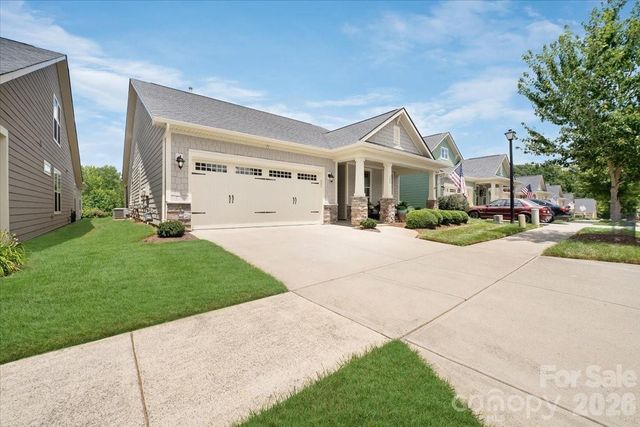 151 Johnson Manor Street, Mooresville, NC 28115