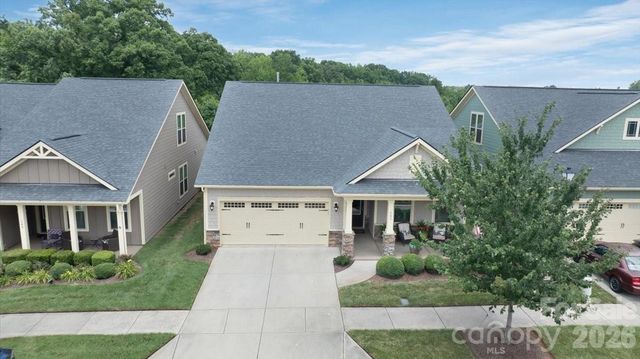 151 Johnson Manor Street, Mooresville, NC 28115
