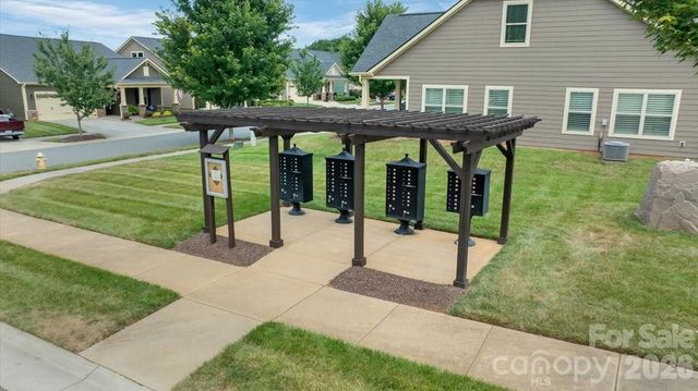 151 Johnson Manor Street, Mooresville, NC 28115