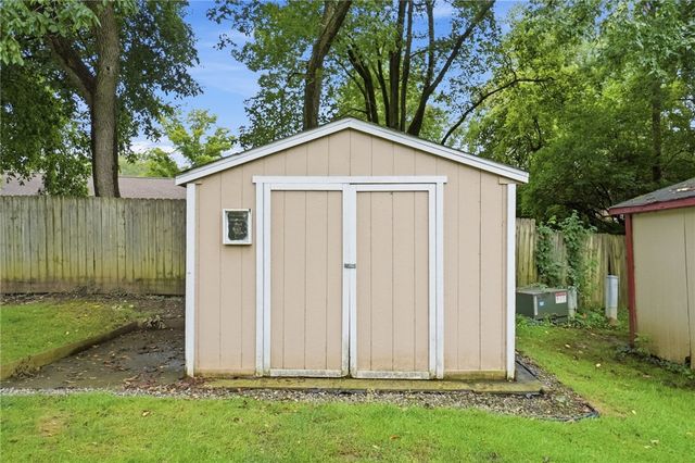 8919 Deep Forest Lane, Centerville, OH 45458