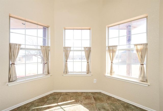 900 S Spring Lane, Blanchard, OK 73010