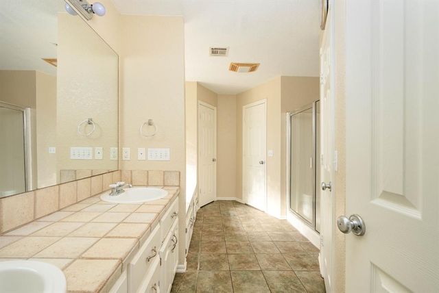 900 S Spring Lane, Blanchard, OK 73010