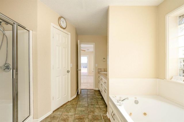 900 S Spring Lane, Blanchard, OK 73010