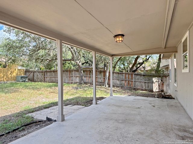 1222 Bobcat Pass, San Antonio, TX 78251