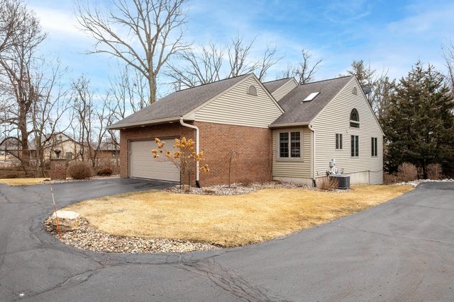 2140 31ST Avenue, Rock Island, IL 61201