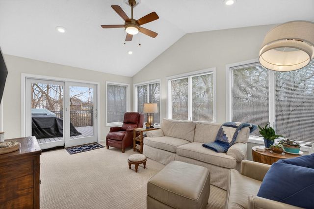 2140 31ST Avenue, Rock Island, IL 61201