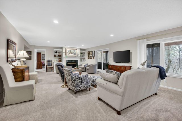 2140 31ST Avenue, Rock Island, IL 61201