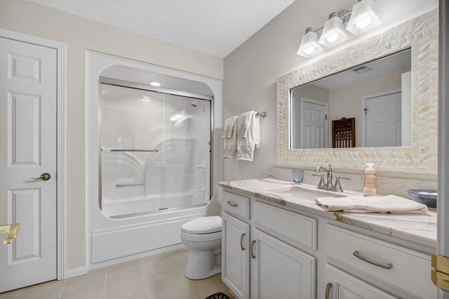 2140 31ST Avenue, Rock Island, IL 61201