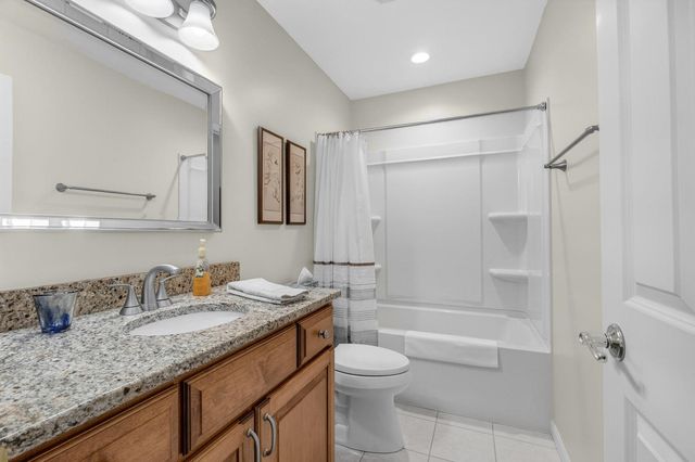 2140 31ST Avenue, Rock Island, IL 61201