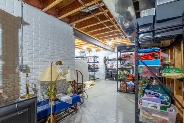 2140 31ST Avenue, Rock Island, IL 61201