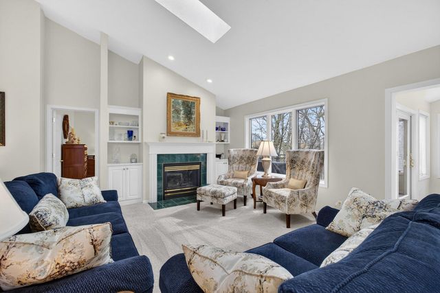 2140 31ST Avenue, Rock Island, IL 61201