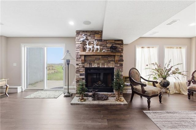865 NW 1901st Road, Lone Jack, MO 64070