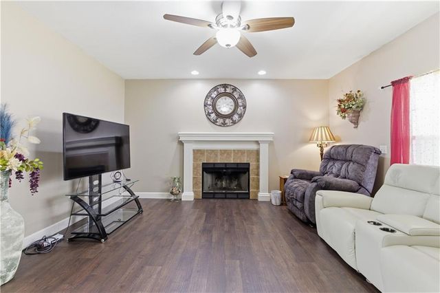865 NW 1901st Road, Lone Jack, MO 64070