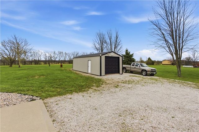 865 NW 1901st Road, Lone Jack, MO 64070