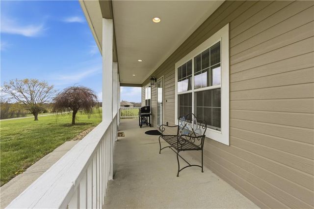 865 NW 1901st Road, Lone Jack, MO 64070
