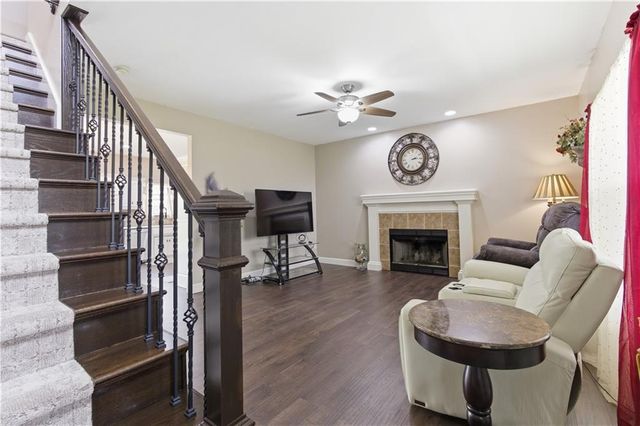 865 NW 1901st Road, Lone Jack, MO 64070