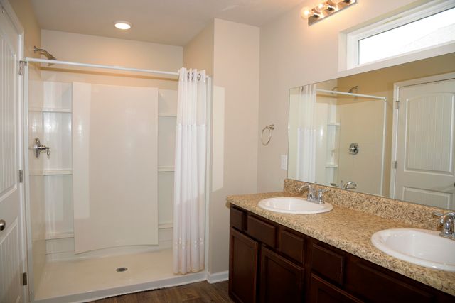 643 Earl Godwin Road, Freeport, FL 32439
